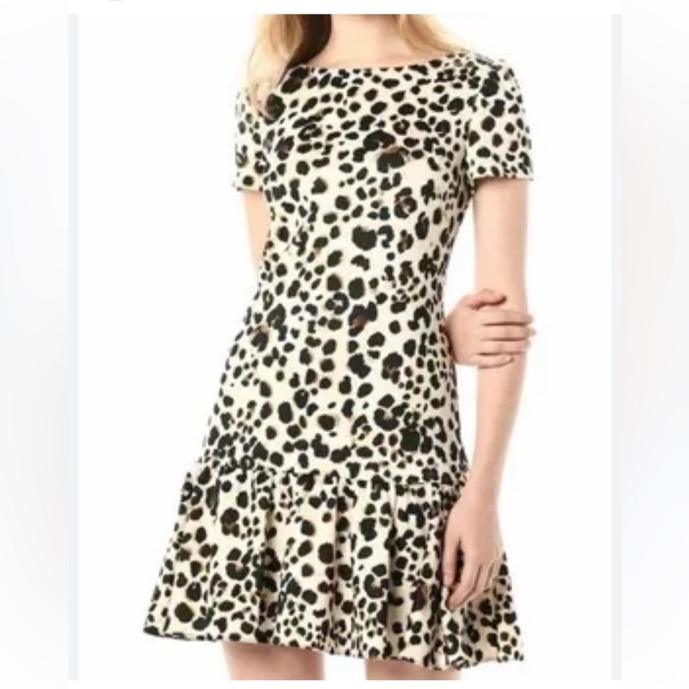 Betsy Johnson leopard print short sleeve dress